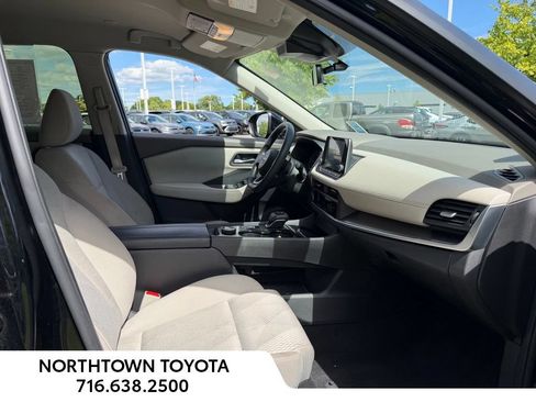 Used 2024 Nissan Rogue SV AWD/4WD image 28