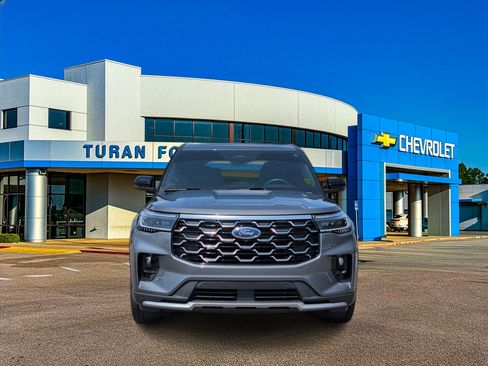 Used 2025 Ford Explorer Platinum w/ Ultimate Package RWD image 10