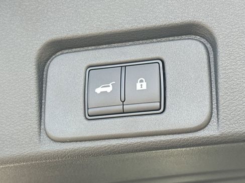 New 2026 Nissan Rogue Platinum w/ Tech Package AWD/4WD image 17