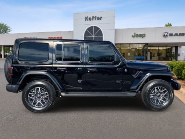 New 2026 Jeep Wrangler Unlimited Sahara AWD/4WD image 7