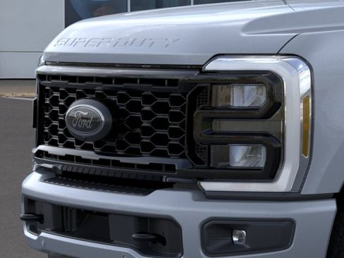 New 2026 Ford F250 Lariat w/ Black Appearance Package image 17