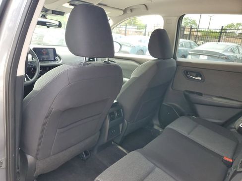 Used 2022 Nissan Rogue SV AWD/4WD image 10