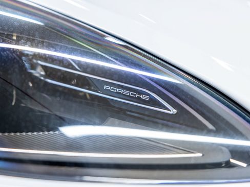 Certified 2024 Porsche Macan AWD/4WD image 13