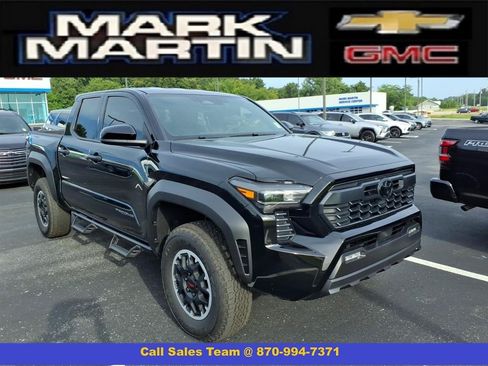 Used 2026 Toyota Tacoma TRD Off-Road AWD/4WD image 1