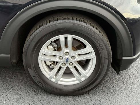 Used 2022 Ford Explorer XLT image 8