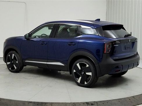 New 2025 Nissan Kicks SR image 5