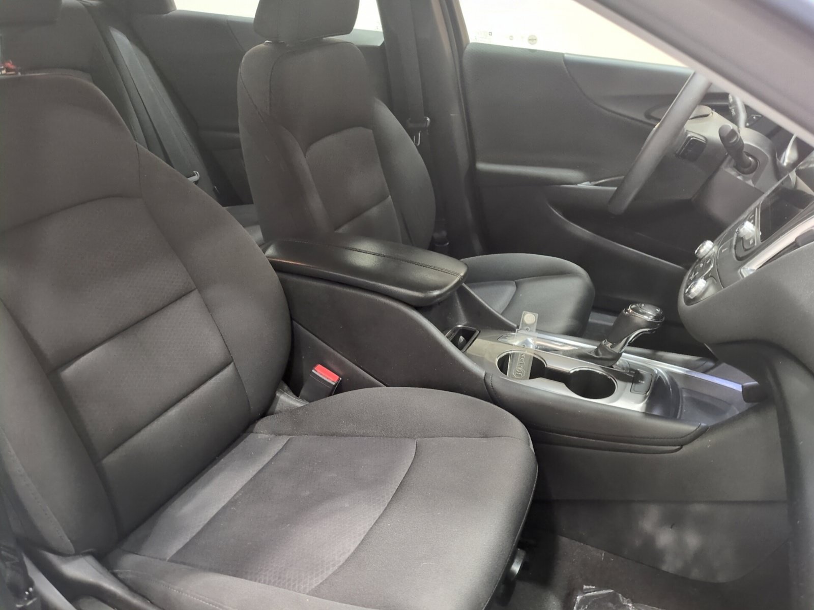 Used 2018 Chevrolet Malibu LT FWD image 10