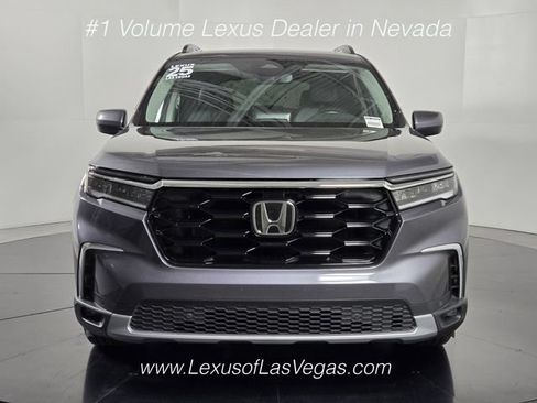 Used 2025 Honda Pilot Touring image 8
