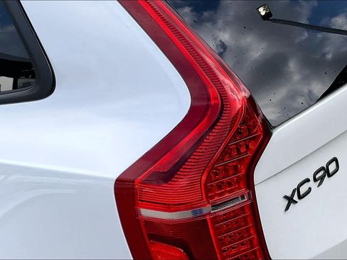 Used 2019 Volvo XC90 T6 Momentum w/ Advanced Package AWD/4WD image 28