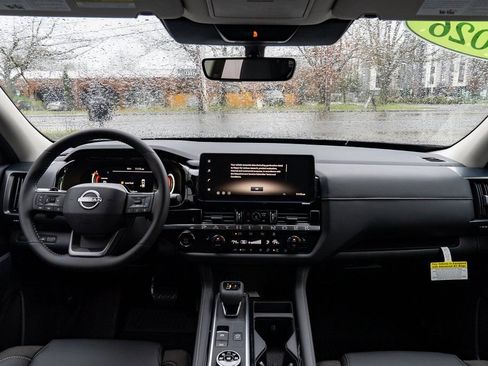 New 2026 Nissan Pathfinder SL AWD/4WD image 11