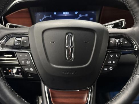 Used 2024 Lincoln Navigator Premiere image 19