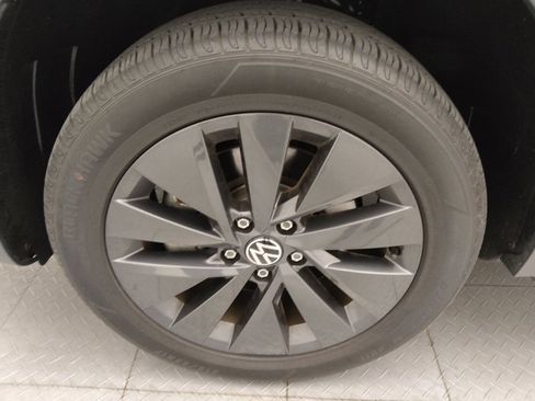 Used 2024 Volkswagen Taos S FWD image 31