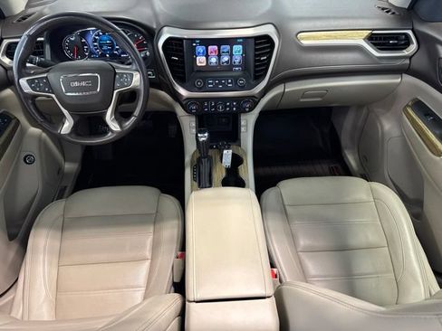 Used 2018 GMC Acadia Denali w/ Technology Package AWD/4WD image 4