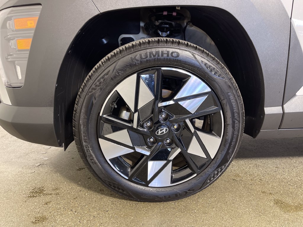 Certified 2025 Hyundai Kona SEL AWD/4WD image 12