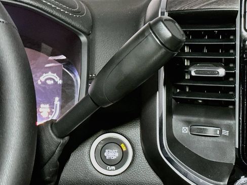 New 2026 RAM 2500 Laramie AWD/4WD image 12