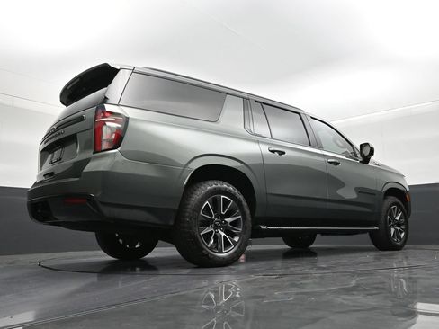 Used 2023 Chevrolet Suburban Z71 AWD/4WD image 24