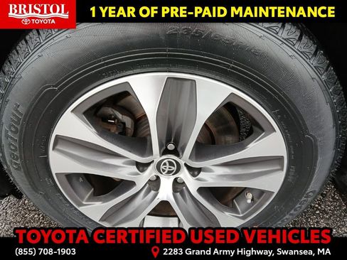 Certified 2023 Toyota Highlander XLE image 13