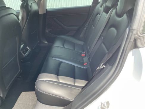 Used 2019 Tesla Model 3 Mid Range RWD image 21