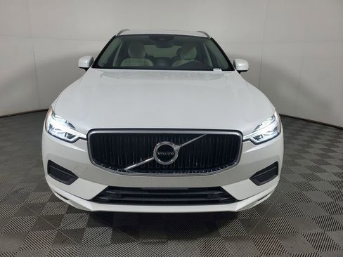 Used 2018 Volvo XC60 T5 Momentum w/ Vision Package image 2