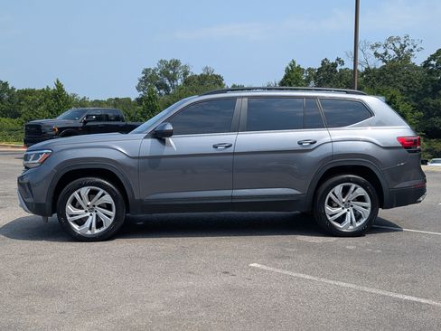 Used 2021 Volkswagen Atlas SE w/ Panoramic Sunroof Package FWD image 6
