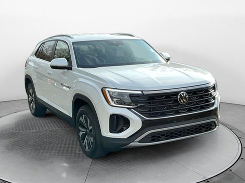 New 2026 Volkswagen Atlas Cross Sport SE image 1