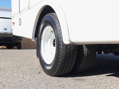 Used 2014 Ford E-450 and Econoline 450 Super Duty w/ Shuttle Bus Prep Package image 39