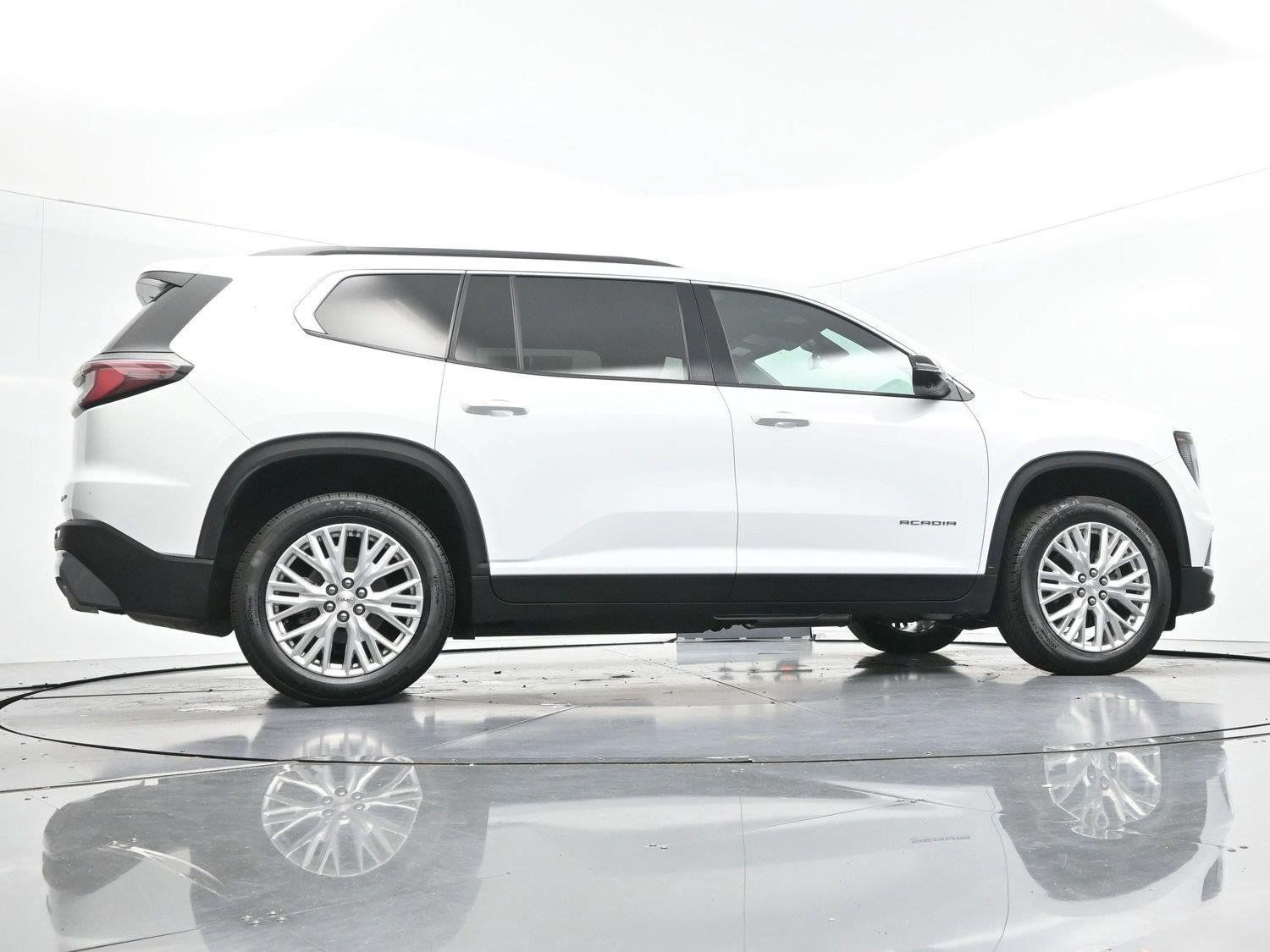 Used 2026 GMC Acadia Elevation w/ Elevation Premium Package FWD image 53