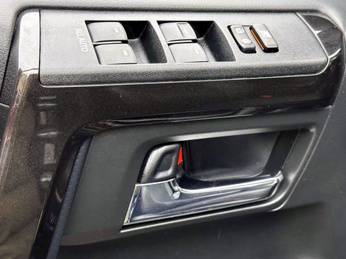 Used 2021 Toyota 4Runner Venture w/ Moonroof Package image 13