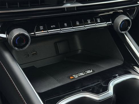 New 2026 Chevrolet Traverse Z71 w/ Enhanced Driving Package image 17