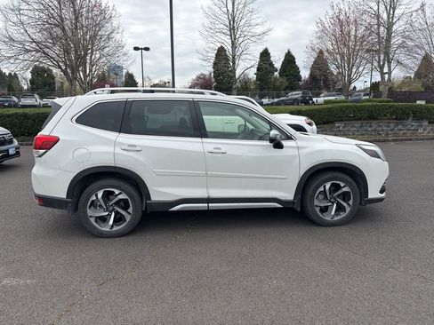 Used 2022 Subaru Forester Touring image 8