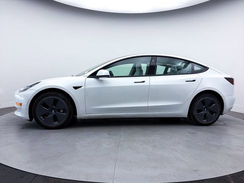 Used 2023 Tesla Model 3 Standard Range image 37