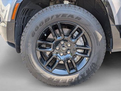 Used 2022 Land Rover Defender 90 X-Dynamic S AWD/4WD image 15