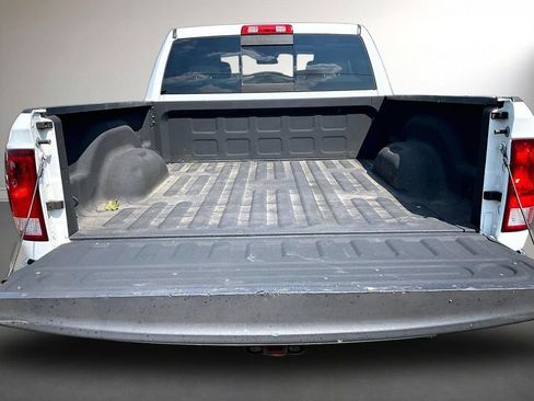 Used 2018 RAM 2500 SLT w/ Snow Chief Group AWD/4WD image 7