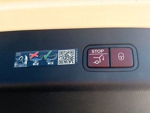 Used 2024 Mercedes-Benz GLC 300 image 22