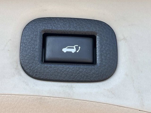 Used 2020 Nissan Rogue SV w/ Premium Package FWD image 13