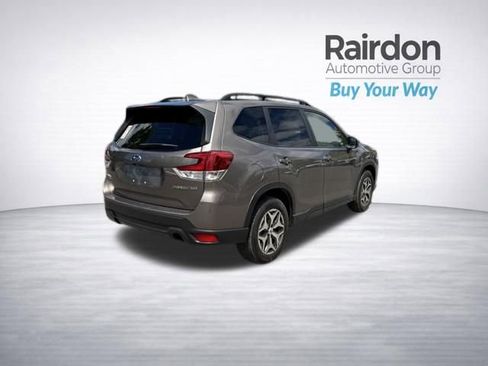 Used 2022 Subaru Forester Premium AWD/4WD image 7