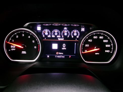 Used 2021 Chevrolet Suburban High Country w/ Premium Package AWD/4WD image 9