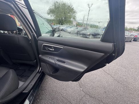 Used 2017 Nissan Altima 2.5 SR FWD image 18