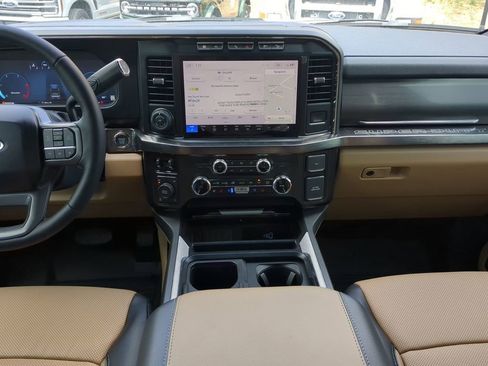 Used 2024 Ford F250 Lariat w/ Lariat Ultimate Package AWD/4WD image 19