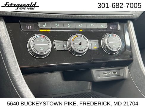 Used 2024 Volkswagen Jetta SE image 23