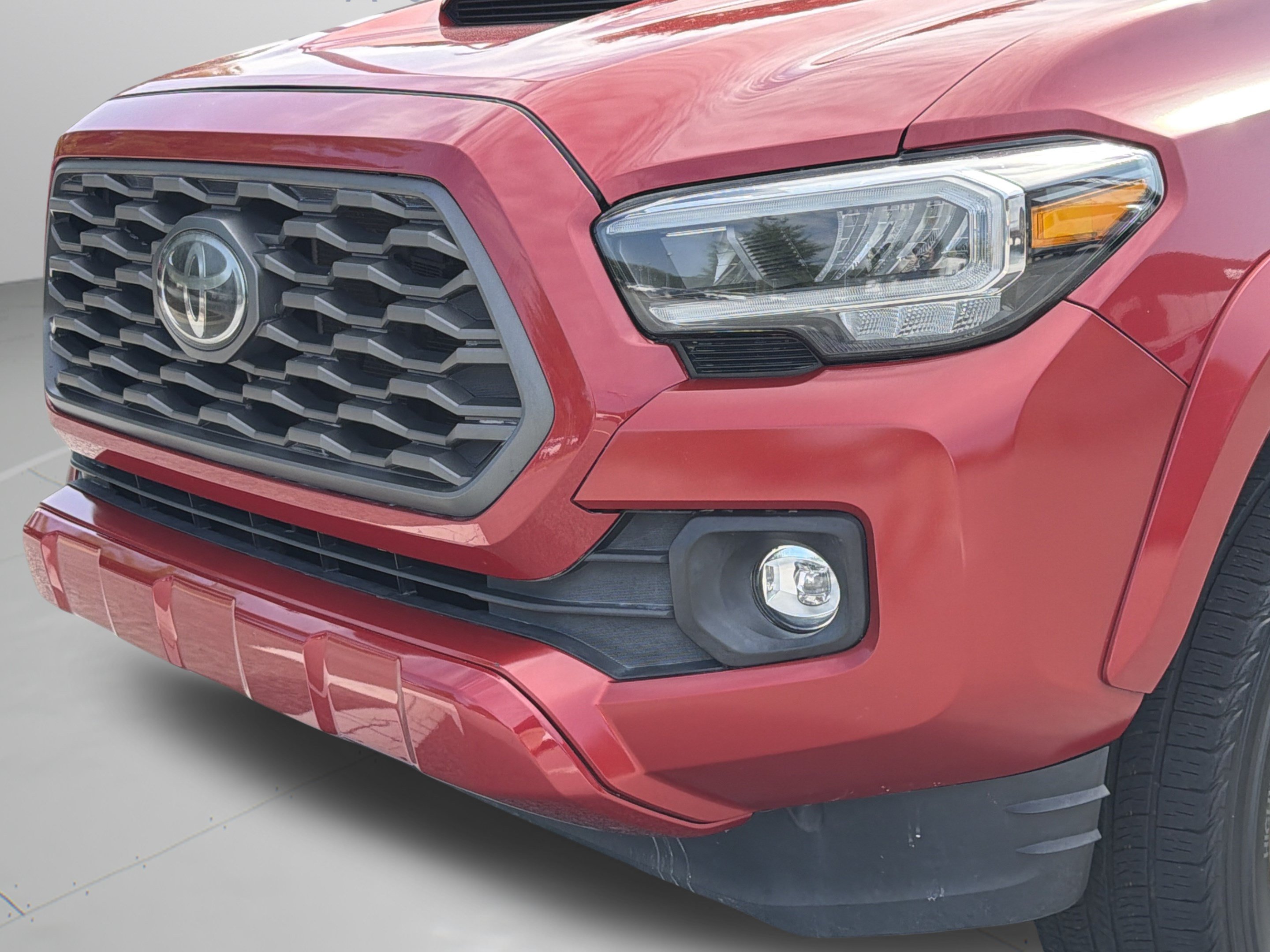 Used 2022 Toyota Tacoma TRD Sport w/ TRD Premium Sport Package RWD image 31