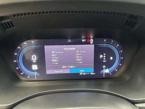 Used 2023 Volvo XC60 B5 Plus FWD image 59