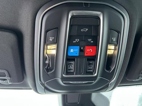 New 2025 Jeep Grand Cherokee L Altitude image 25