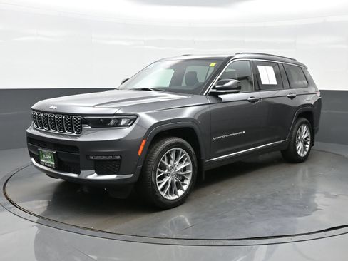 Used 2025 Jeep Grand Cherokee L Summit w/ MOPAR Finishing Package AWD/4WD image 2