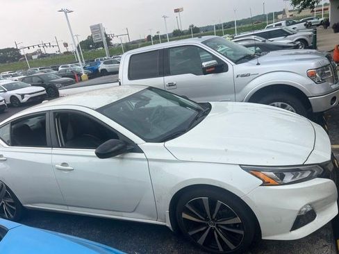 Used 2022 Nissan Altima 2.5 SR FWD image 4