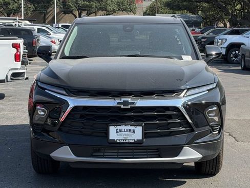 New 2026 Chevrolet Blazer LT w/ Convenience Package FWD image 3