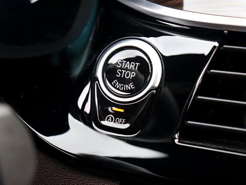 Used 2019 BMW 540i xDrive w/ Executive Package image 32