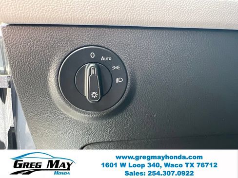 Used 2022 Volkswagen Taos SEL w/ Panoramic Sunroof Package AWD/4WD image 29