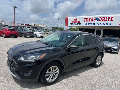 Used 2022 Ford Escape SE FWD image 9