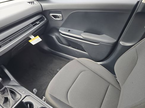New 2026 Kia K4 LXS image 15